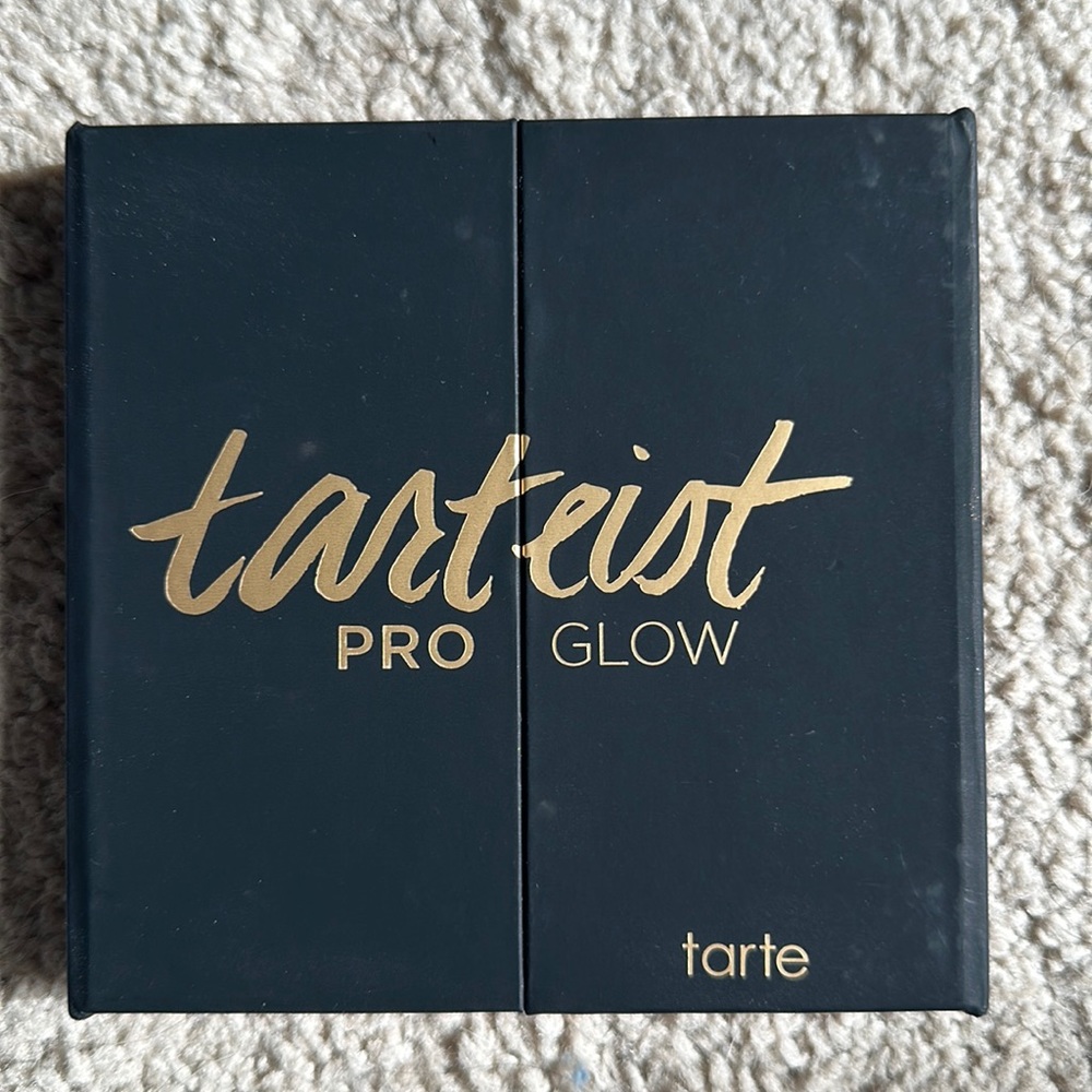 Tarte pro glow kit. Never been used